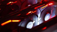 Биткойн миньорите изпращат първото полугодие с рекордни приходи