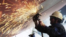 Производственият сектор в еврозоната отчита лек спад през април