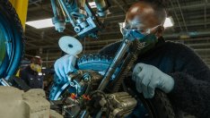 Производството в САЩ нараства със стабилен темп през юни