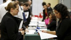 Молбите за помощи при безработица в САЩ се повишават леко