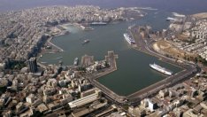 Китай изрази безпокойство заради спряната приватизация на пристанището в Пирея