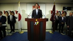 Фондовият пазар в Япония реагира слабо на победата на Абе