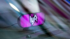 Lyft изстисква повече пари от всяко возене