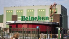 Heineken ще съкрати 8 хил. работни места заради пандемията