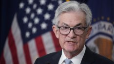 Пауъл може да потвърди забавянето на паричното затягане, но ще запази ястребовия си тон