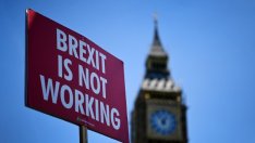 Британският парламент гласува на първо четене измененията за Северна Ирландия