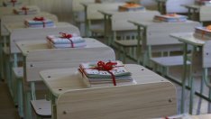 Учебниците за всички ученици от 1 до 12 клас стават безплатни