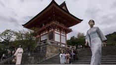 Япония отваря отново границите и очаква туристически бум