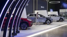 Ръстът при продажбите на нови коли в Китай се охлажда до тригодишно дъно през 2025 г.