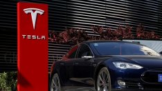 Tesla и бившият шеф на звеното Autopilot постигнаха споразумение в съда