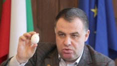 Земеделският министър и интелектуалната кошница