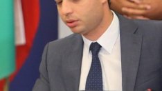 Делян Добрев очаква поевтиняване на горивата през настоящия и следващия месец