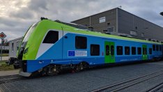 Първият нов електрически влак пристига у нас през януари, от април ще вози пътници
