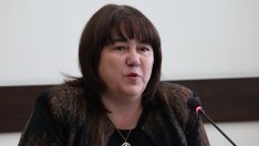 Росица Велкова: Трябва да ограничим разходите, за да не останем без ликвидност