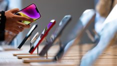 Акциите на Apple достигнаха нов рекорден връх 