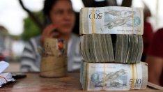 Инфлацията във Венецуела премина прага от 200% за един месец