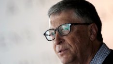 Бил Гейтс иска LinkedIn да е Facebook за работещия свят