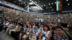 Очаква се заплатите на учителите да бъдат повишени с 10% през 2017 г.*