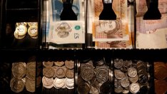 Възможността за No-Brexit подсили британския паунд