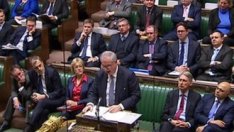 Британското правителство беше порицано за неуважение към парламента