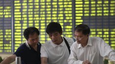 Китайските брокери възнамеряват да спрат борсовия срив 