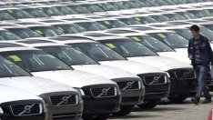 Volvo намалява производството си преди Коледа