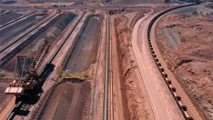 Поевтиняващите суровини свиват печалбата на миннодобивните компании