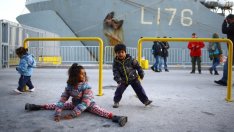 УНИЦЕФ: Два пъти повече деца мигранти са пристигнали в Италия през 2016 г.