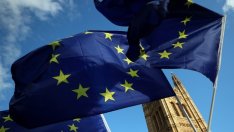 Великобритания пренаписва митническите си закони за "успешен" Brexit