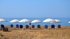 Прокуратурата възложи на Ангелкова проверки на свободния достъп до плажовете