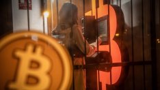 Цената на биткойна потъна под 30 хил. долара за първи път от януари