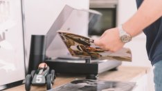 Графика на деня: Завръща ли се винилът в музикалната индустрия?