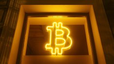 Биткойнът достигна пореден рекорд, но истинският тест е прагът от 125 хил. долара