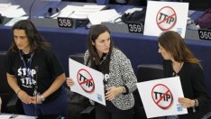 ТПТИ изправя корпорации срещу потребители, според противници на споразумението