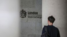 ЕС отлага проверката на сливането между LSE и Refinitiv