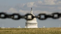 Сенатори републиканци се разбунтуваха срещу митата на Тръмп