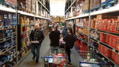 КЗК ще следи и пазара за търговия с храни от първа необходимост