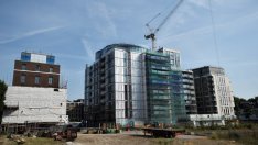 Строителната активност във Великобритания спадна до 6-месечно дъно