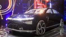 Индонезия привлича и Foxconn, за да подкрепи своята електромобилна индустрия