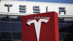 Tesla влезе в клуба на компаниите с капитализация от 1 трлн. долара