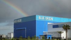 Космическата компания на Безос иска да прави частни космически станции