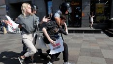 Стотици арести по време на демонстрации в Москва