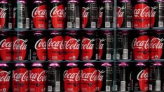 Coca-Cola надмина прогнозите с помощта на силните продажби на напитки без захар