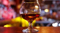 Акциите на Remy Cointreau поеха надолу след отказа ѝ да прогнозира продажбите си