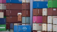 Вносът помага на САЩ да отчетат спад на дефицита при търговията със стоки през май