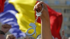 Увеличението на румънските заплати от 1 юли се отлага