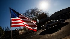 Кой ще определи икономическата посока в САЩ – потребителите или фирмите?