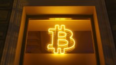 Биткойнът започва нестабилно новата седмица на прага от 88 хил. долара