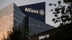 Входящите потоци в Pimco увеличават печалбата на Allianz