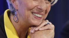 МВФ призовава за „постепенно“ понижаване на дефицитите